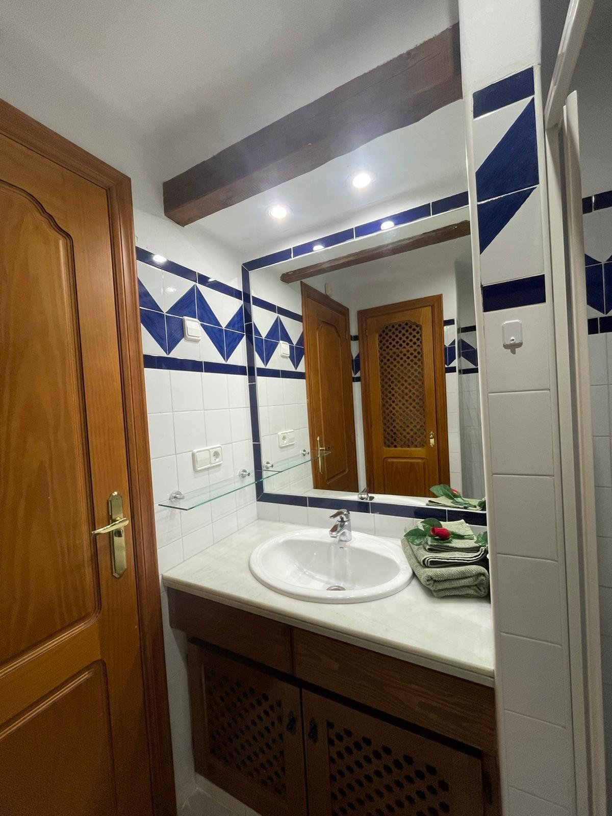 3 Bed, 2 Bath, ApartmentFor Sale, Torrevieja, Alicante