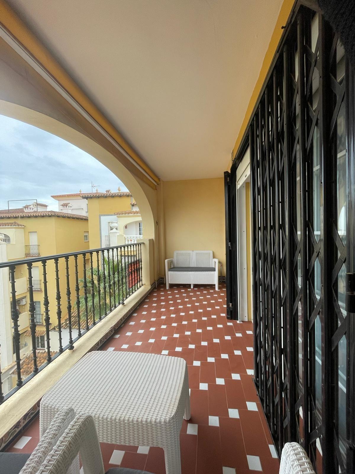 3 Bed, 2 Bath, ApartmentFor Sale, Torrevieja, Alicante