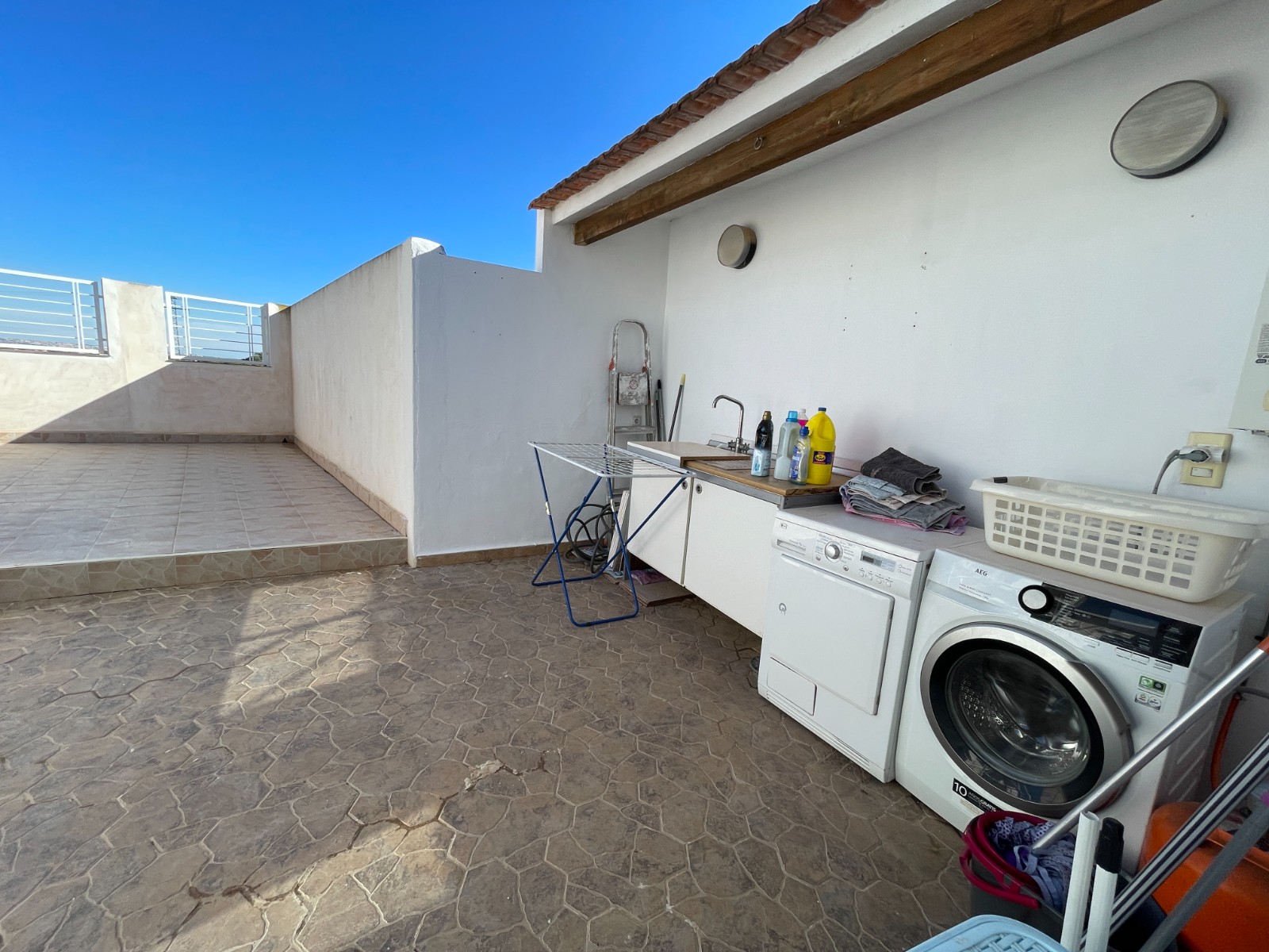 5 Bed, 2 Bath, HouseFor Sale, Algorfa, Alicante