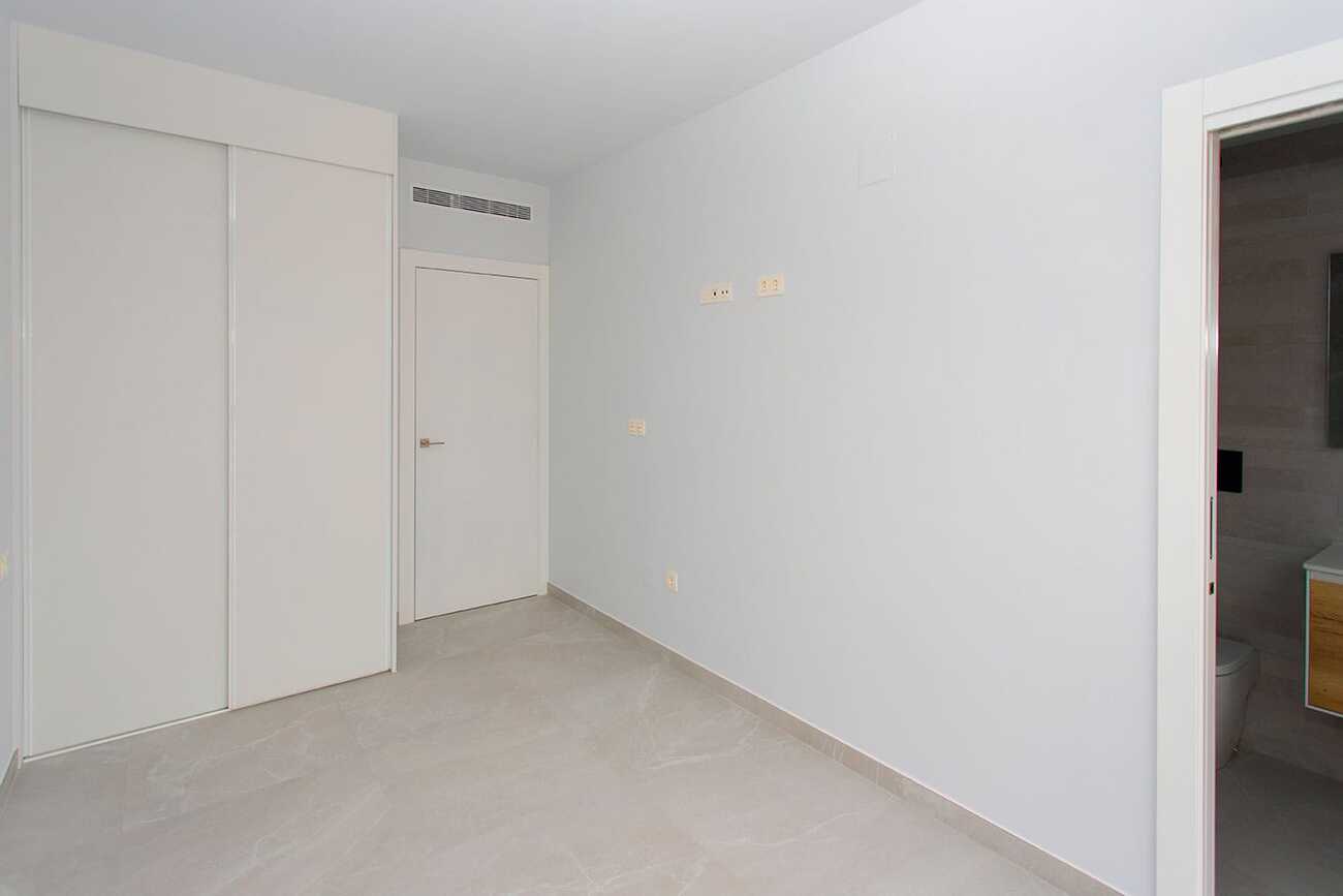 2 Bed, 2 Bath, ApartmentFor Sale, Torrevieja, Alicante