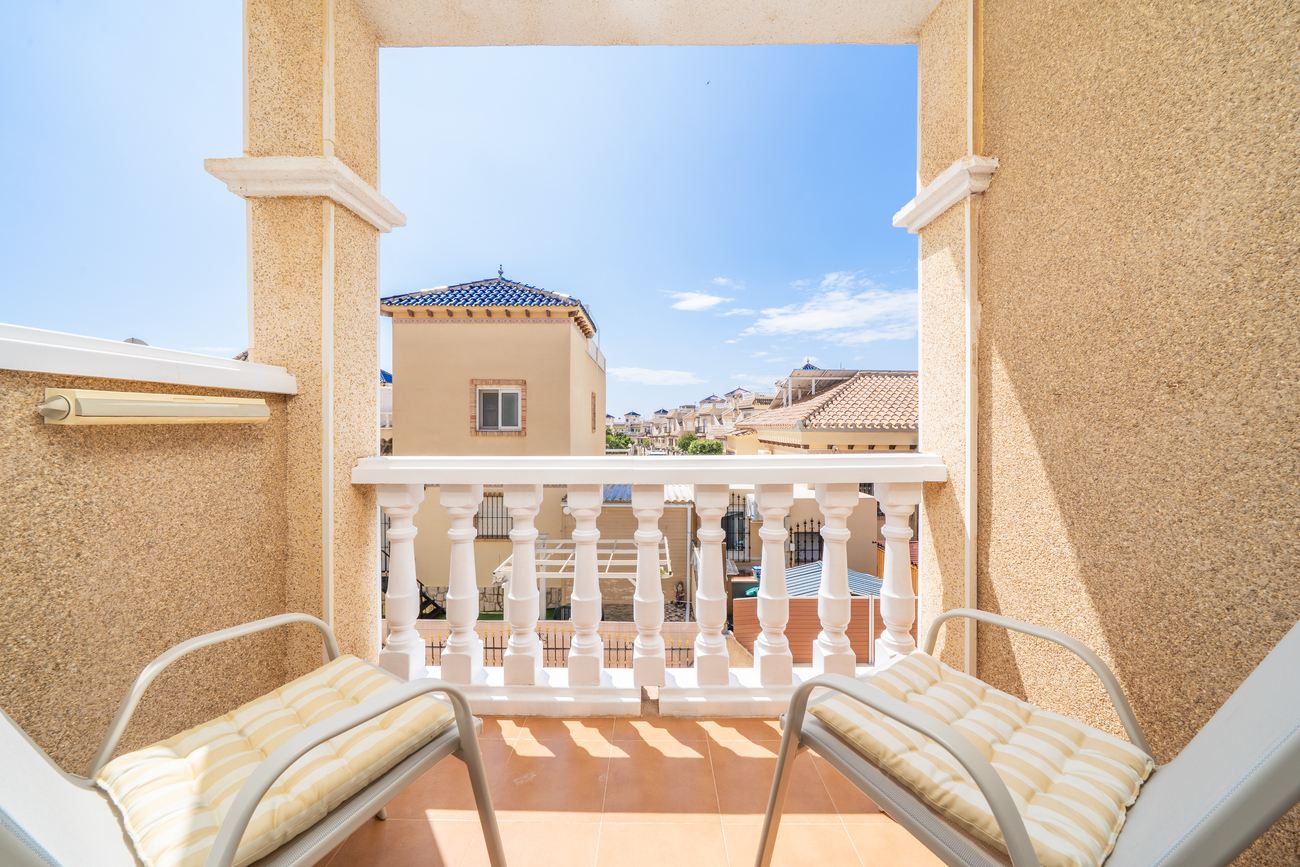 4 Bed, 2 Bath, HouseFor Sale, Orihuela Costa, Alicante