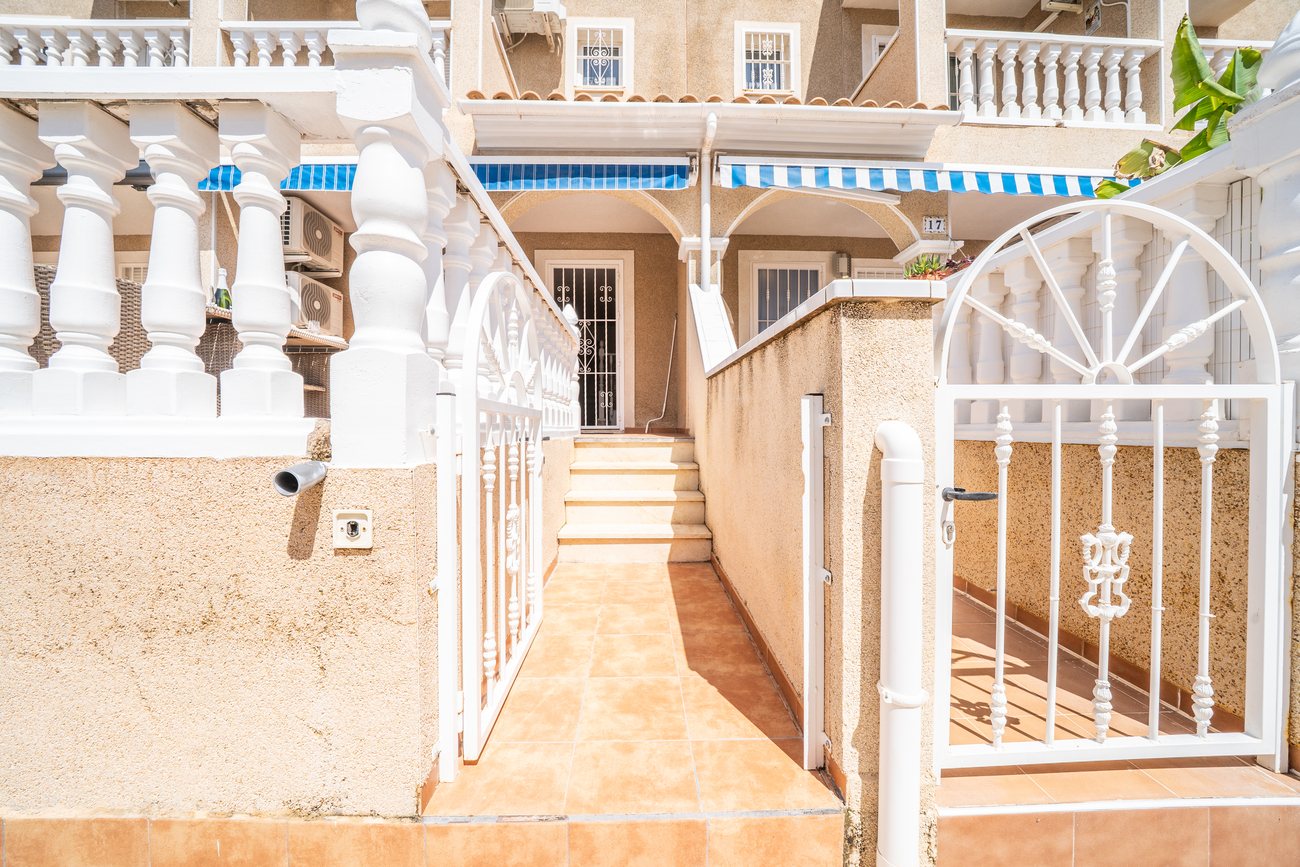 4 Bed, 2 Bath, HouseFor Sale, Orihuela Costa, Alicante