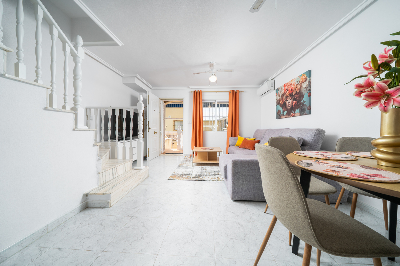 4 Bed, 2 Bath, HouseFor Sale, Orihuela Costa, Alicante