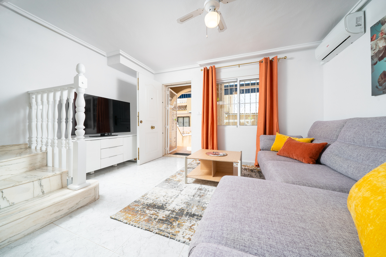 4 Bed, 2 Bath, HouseFor Sale, Orihuela Costa, Alicante