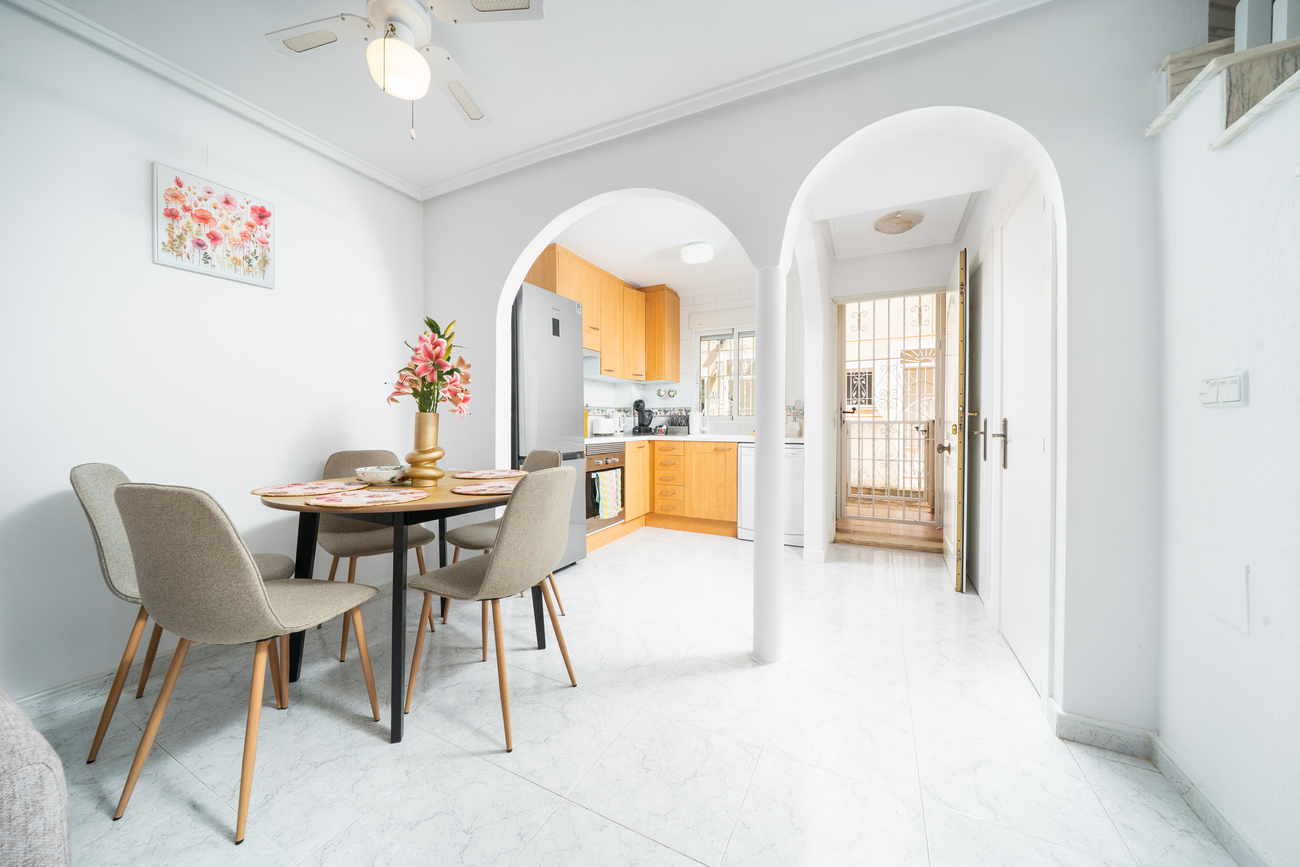 4 Bed, 2 Bath, HouseFor Sale, Orihuela Costa, Alicante