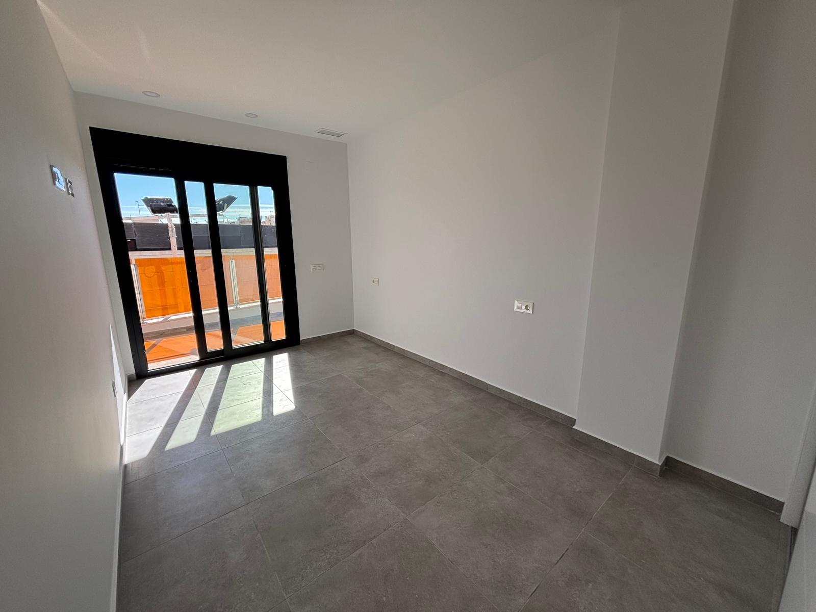 3 Bed, 2 Bath, ApartmentFor Sale, Torrevieja, Alicante