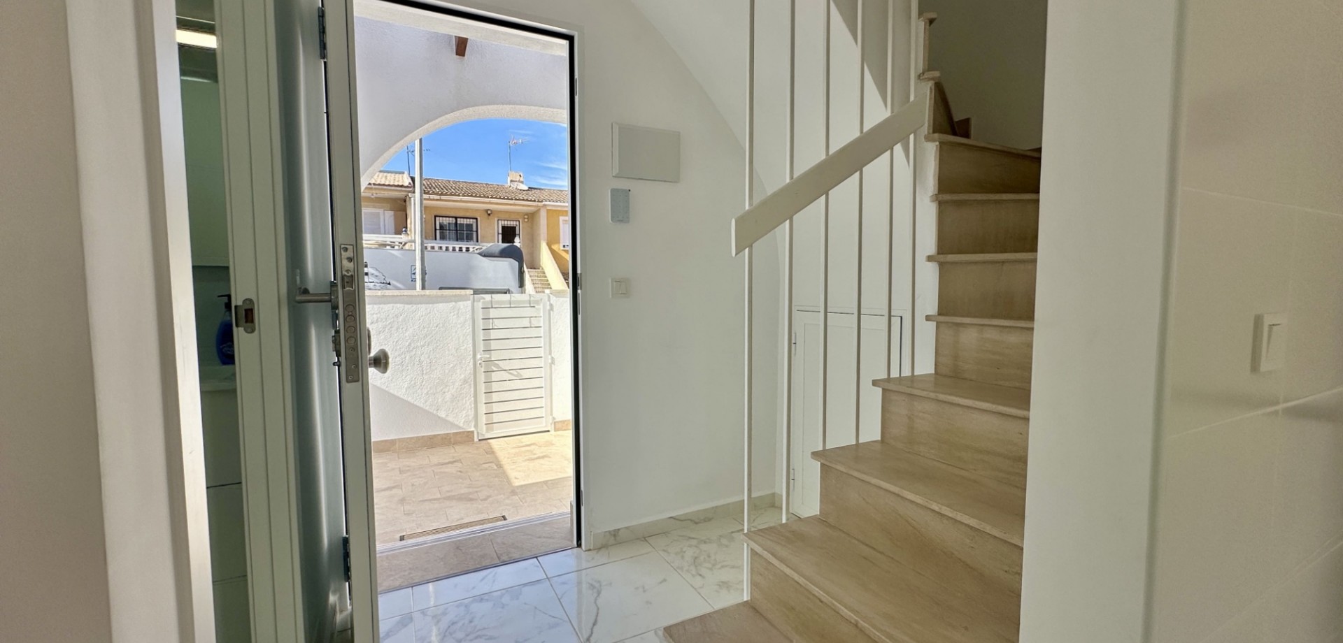 3 Bed, 2 Bath, HouseFor Sale, Torrevieja, Alicante