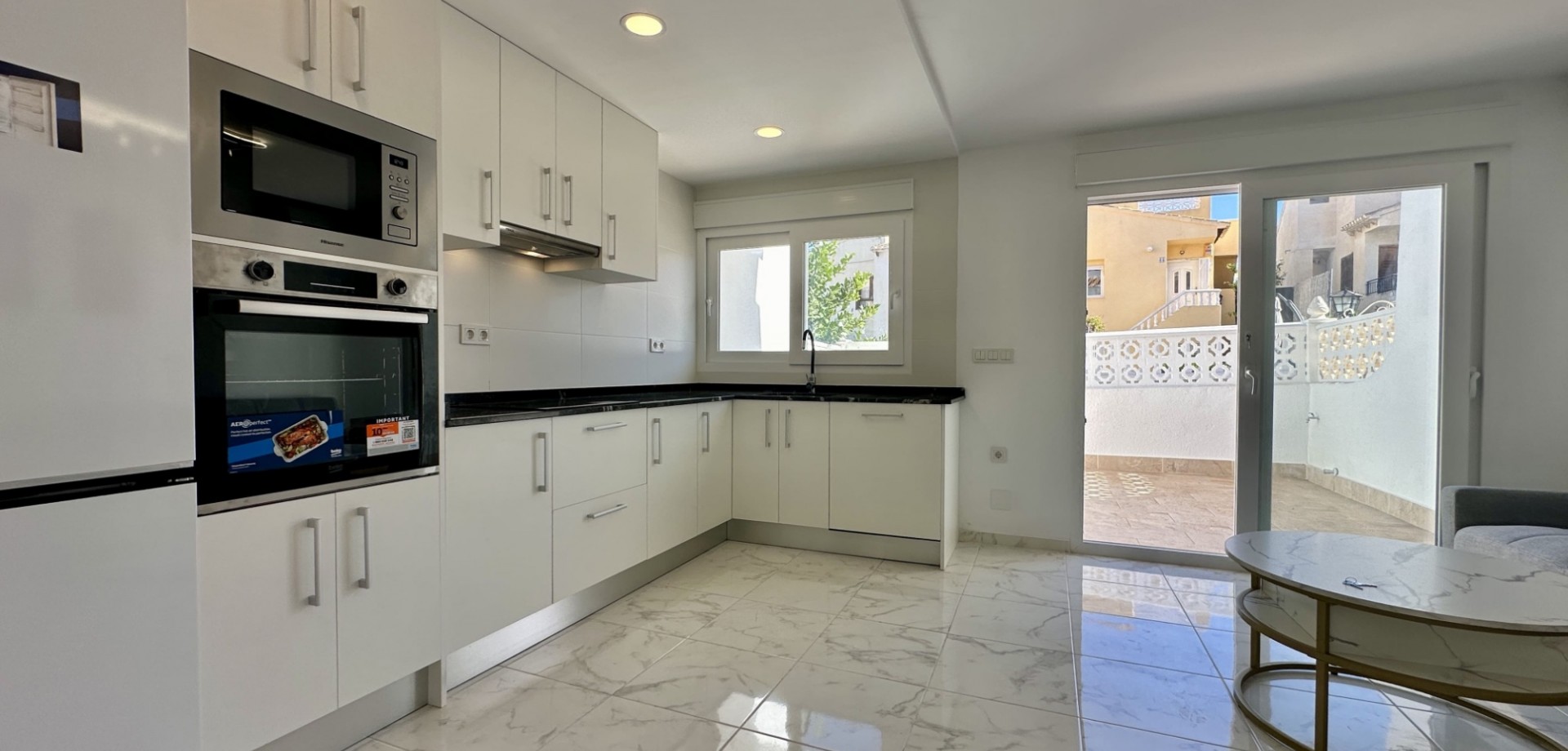 3 Bed, 2 Bath, HouseFor Sale, Torrevieja, Alicante