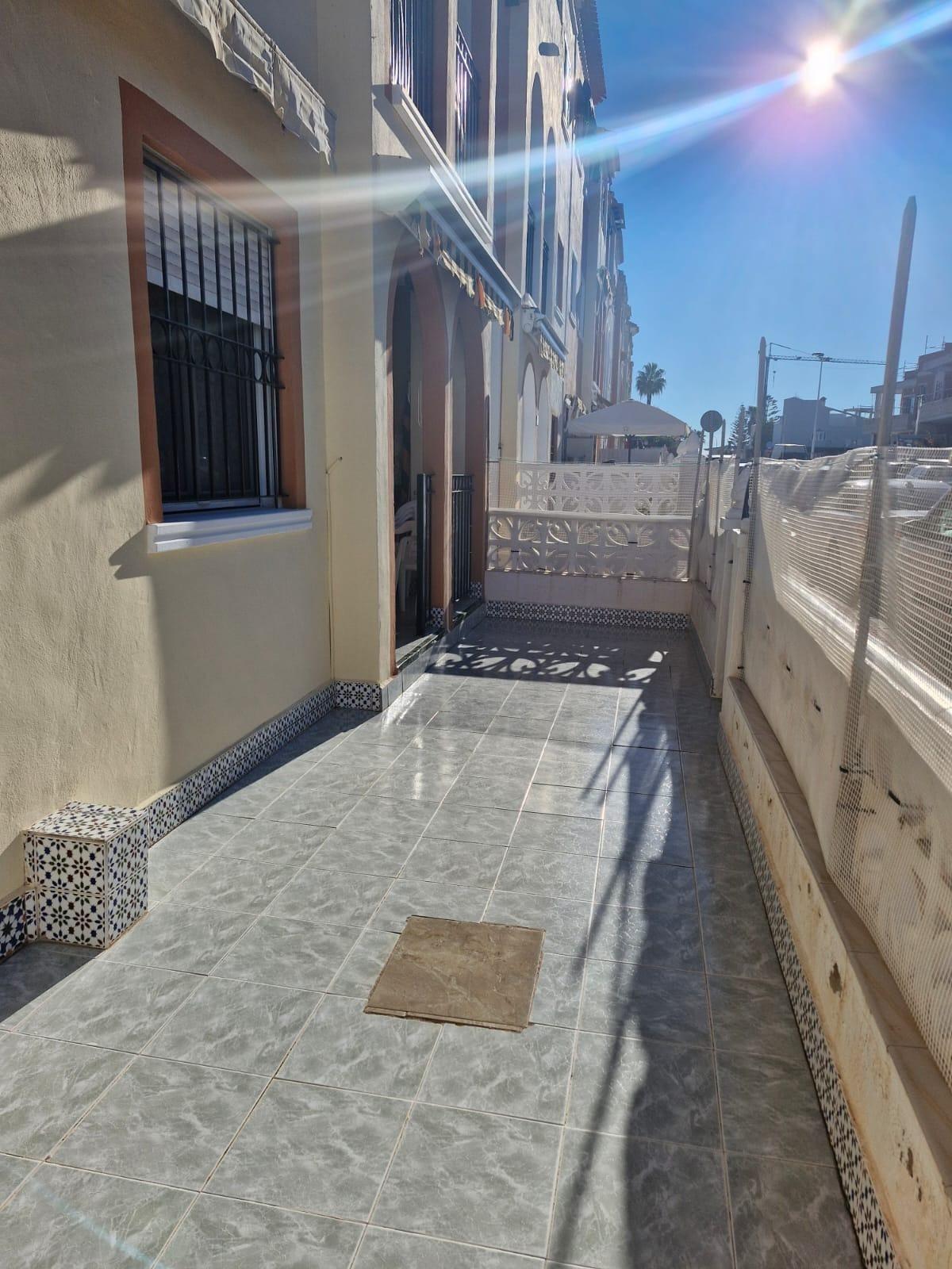 2 Bed, 1 Bath, HouseFor Sale, Torrevieja, Alicante