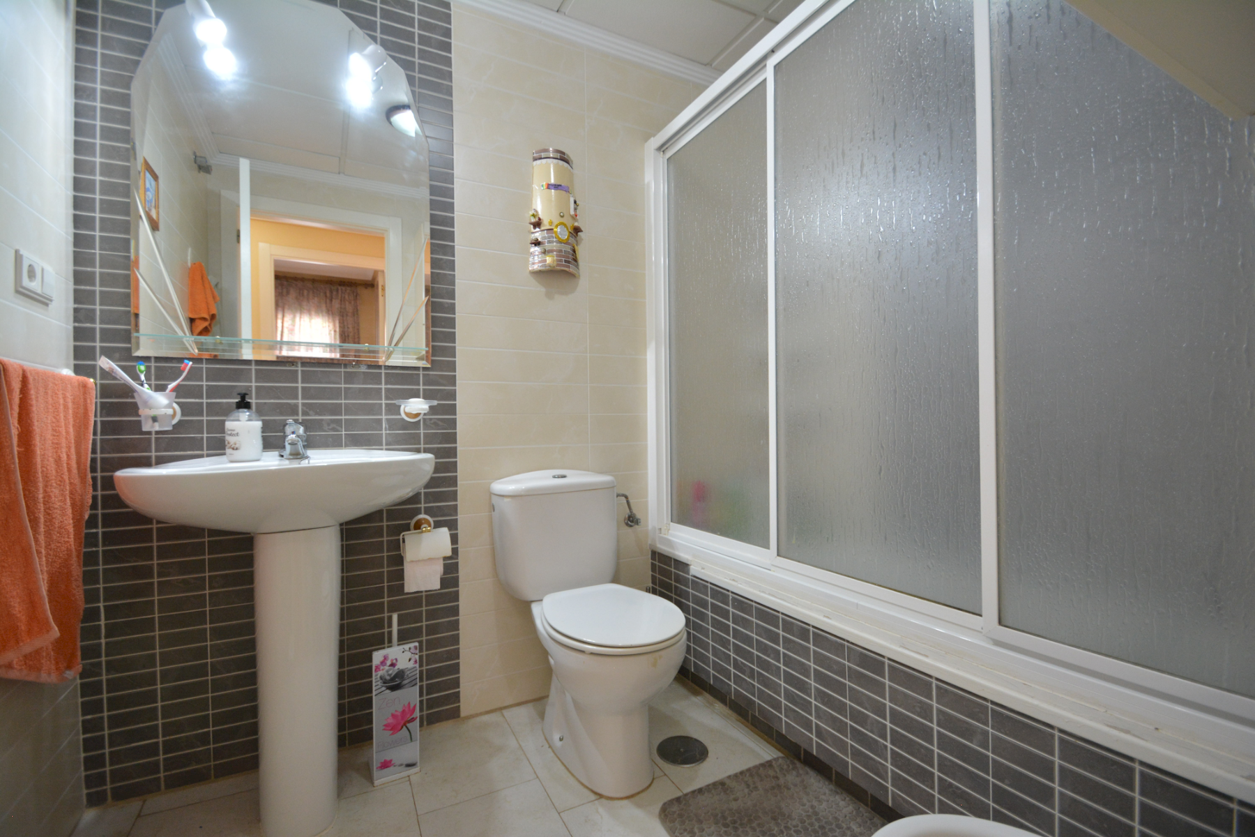 2 Bed, 1 Bath, ApartmentFor Sale, Guardamar Del Segura, Alicante