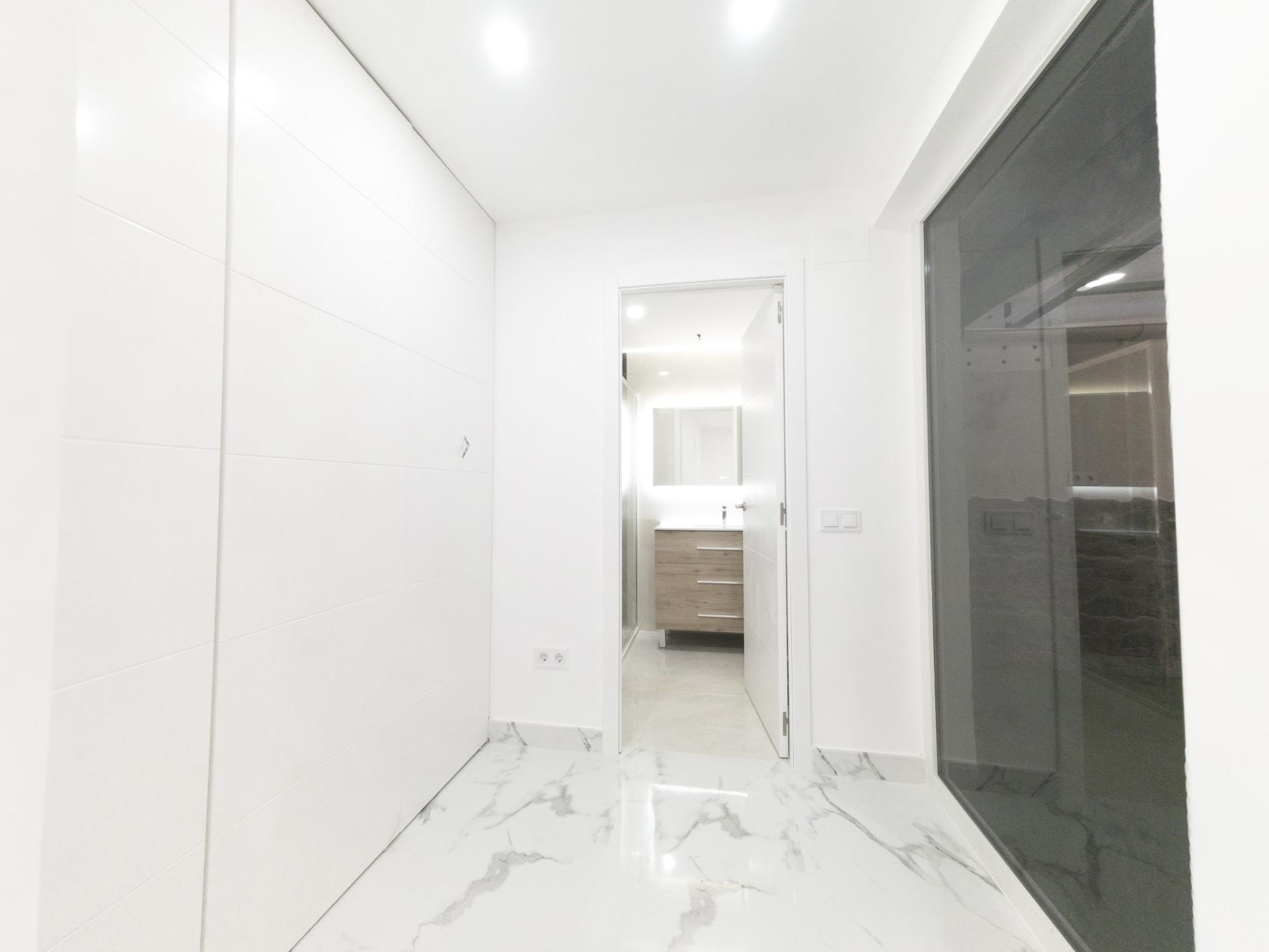 3 Bed, 3 Bath, ApartmentFor Sale, Torrevieja, Alicante