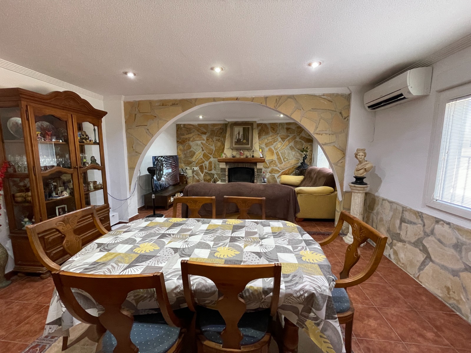 4 Bed, 2 Bath, HouseFor Sale, Crevillent, Alicante