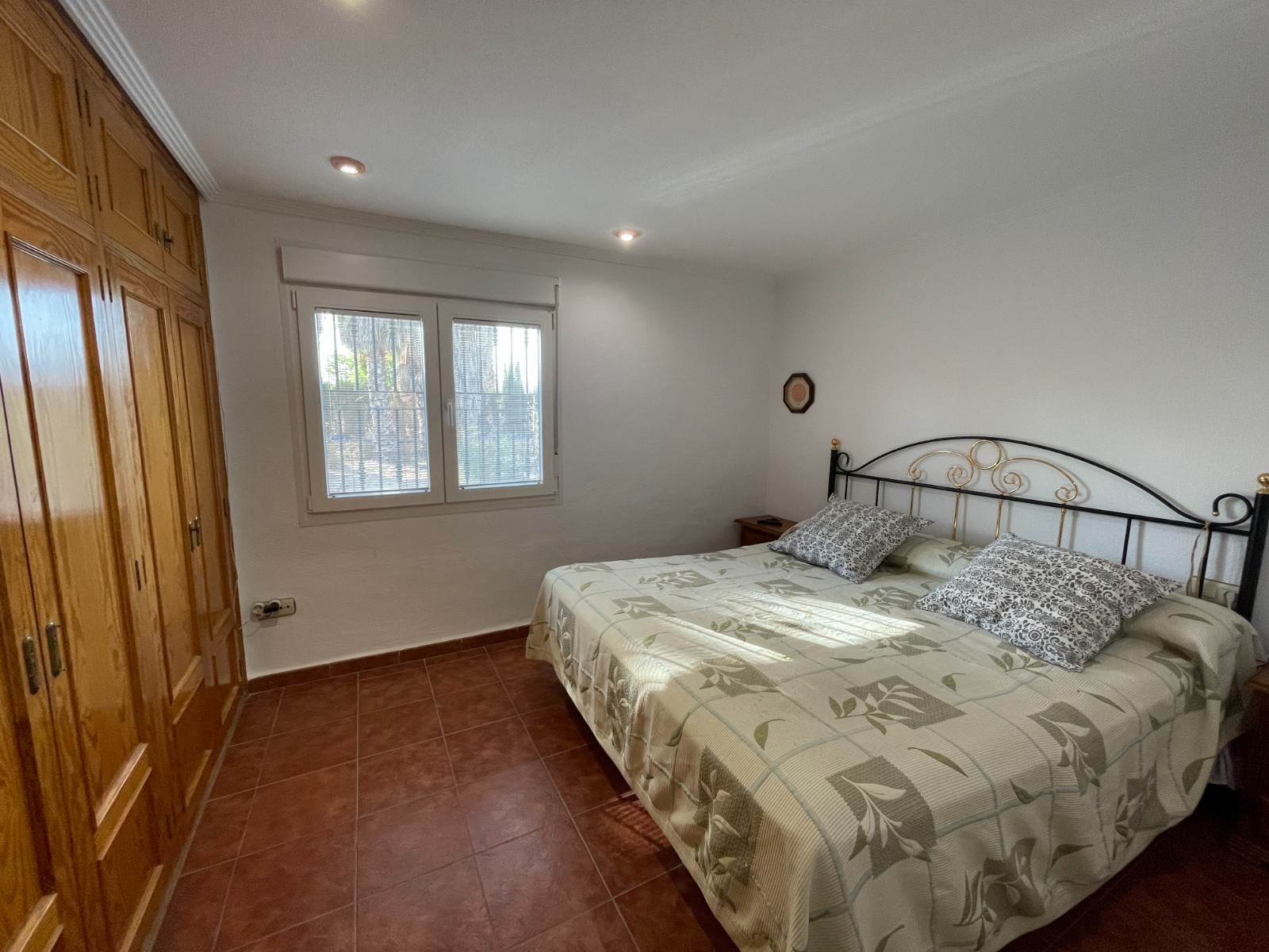 4 Bed, 2 Bath, HouseFor Sale, Crevillent, Alicante