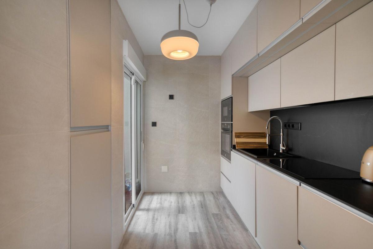 3 Bed, 2 Bath, ApartmentFor Sale, Torrevieja, Alicante