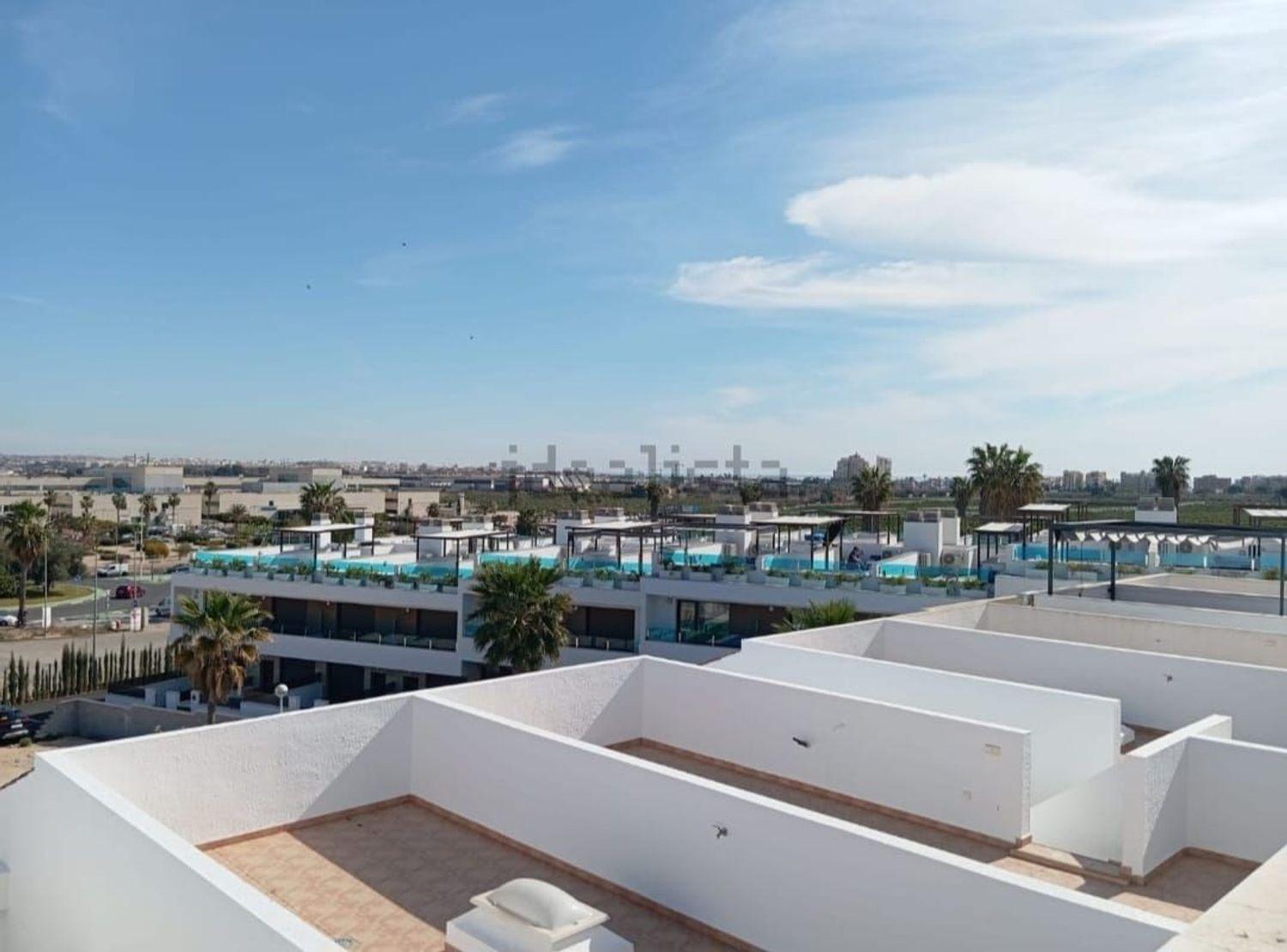 3 Bed, 2 Bath, ApartmentFor Sale, Torrevieja, Alicante