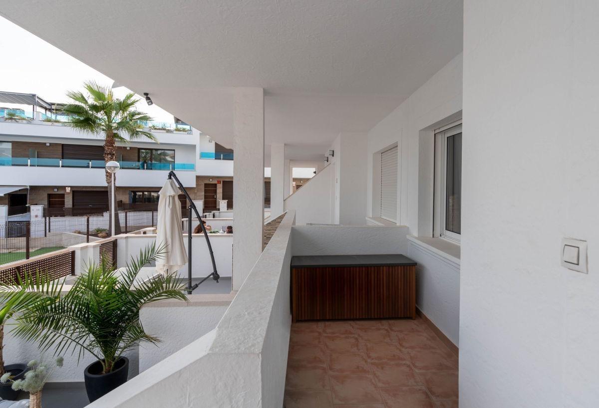 3 Bed, 2 Bath, ApartmentFor Sale, Torrevieja, Alicante