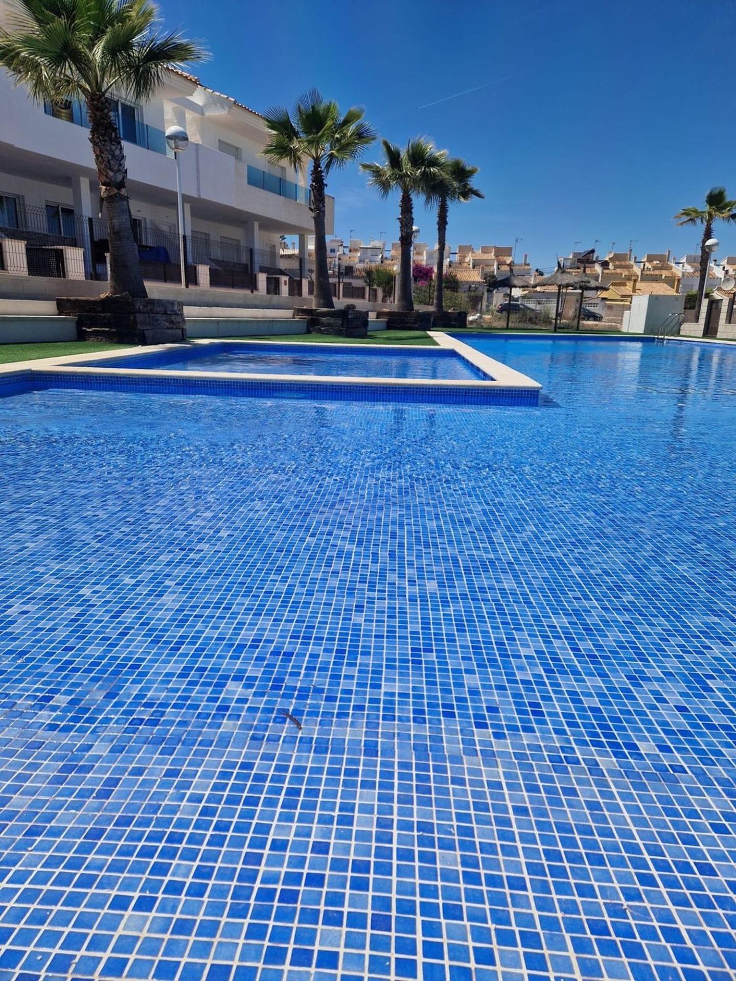3 Bed, 2 Bath, ApartmentFor Sale, Torrevieja, Alicante