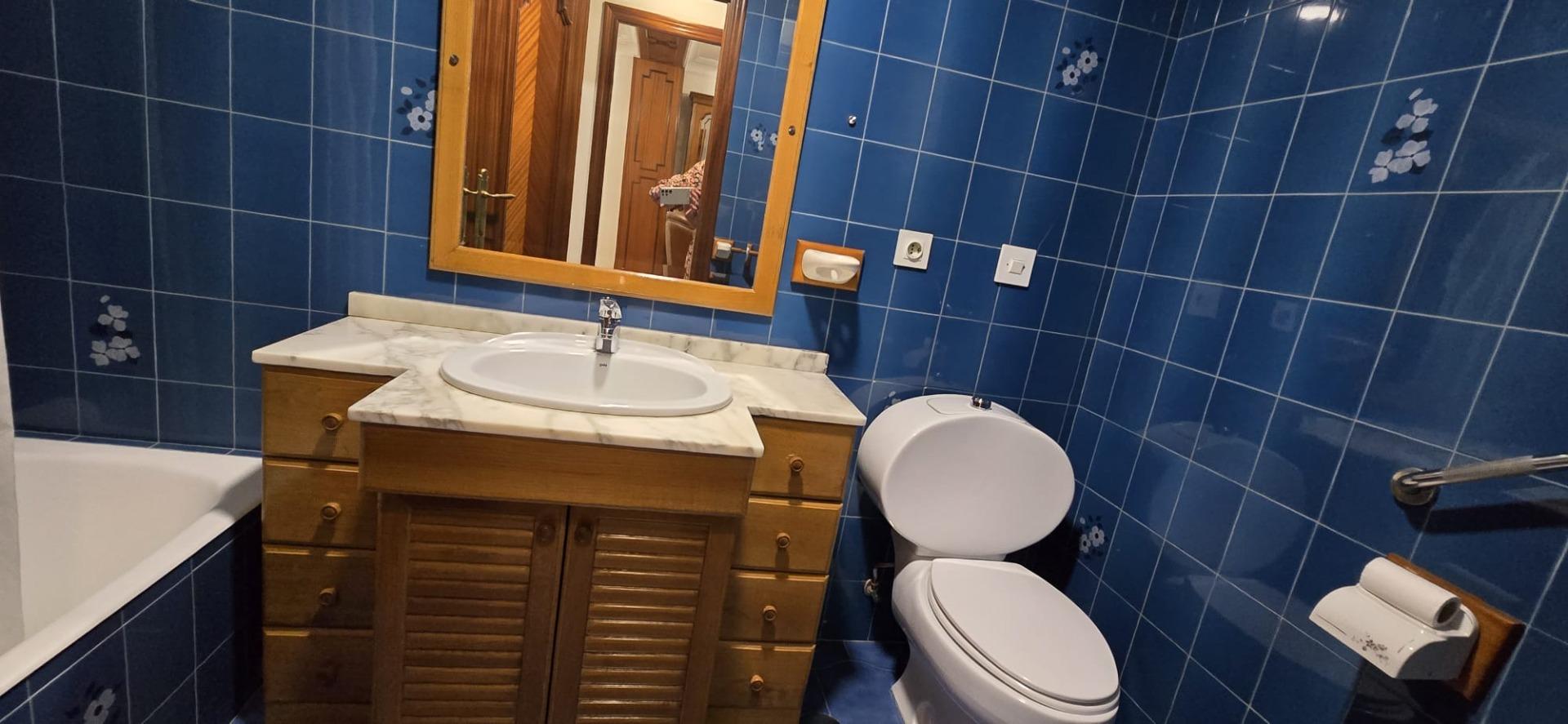 4 Bed, 2 Bath, ApartmentFor Sale, Torrevieja, Alicante