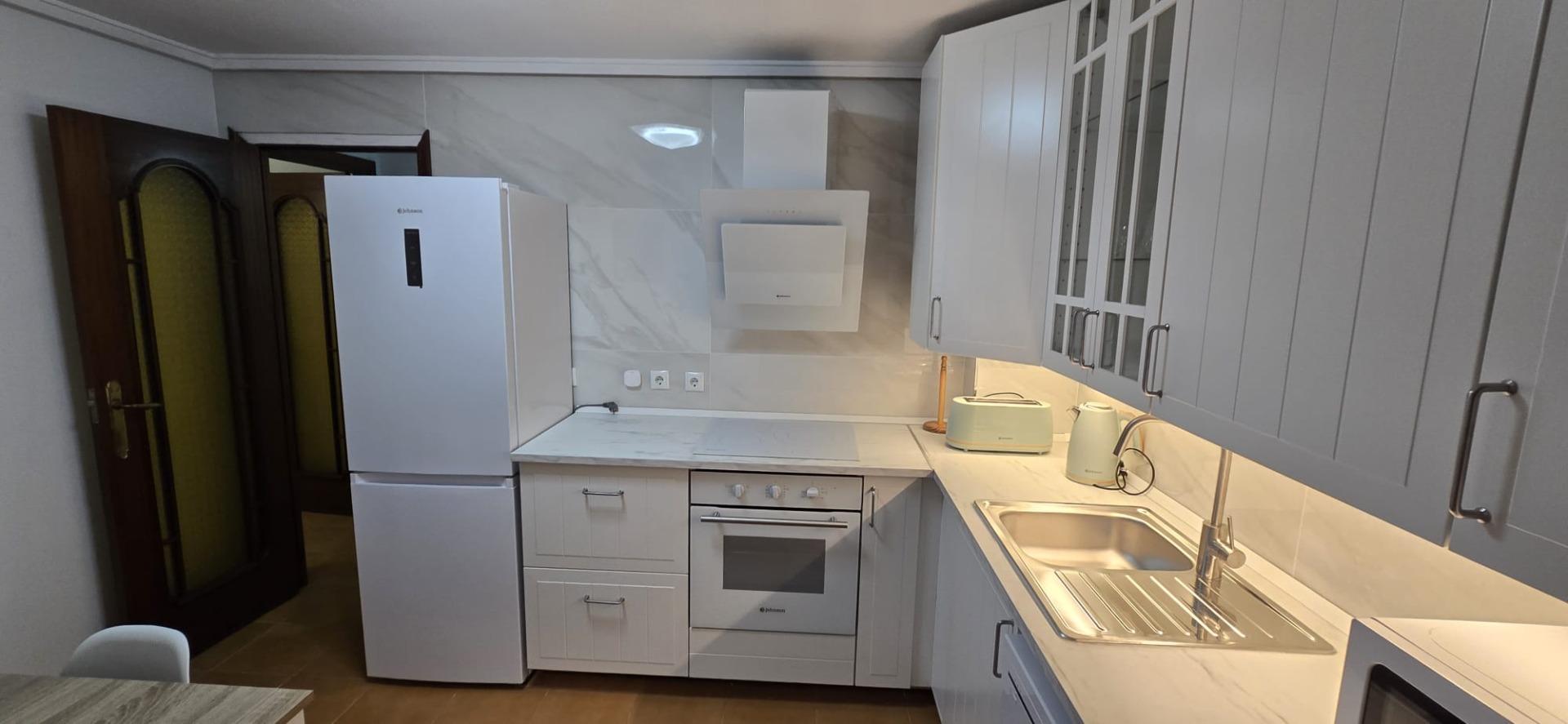 4 Bed, 2 Bath, ApartmentFor Sale, Torrevieja, Alicante