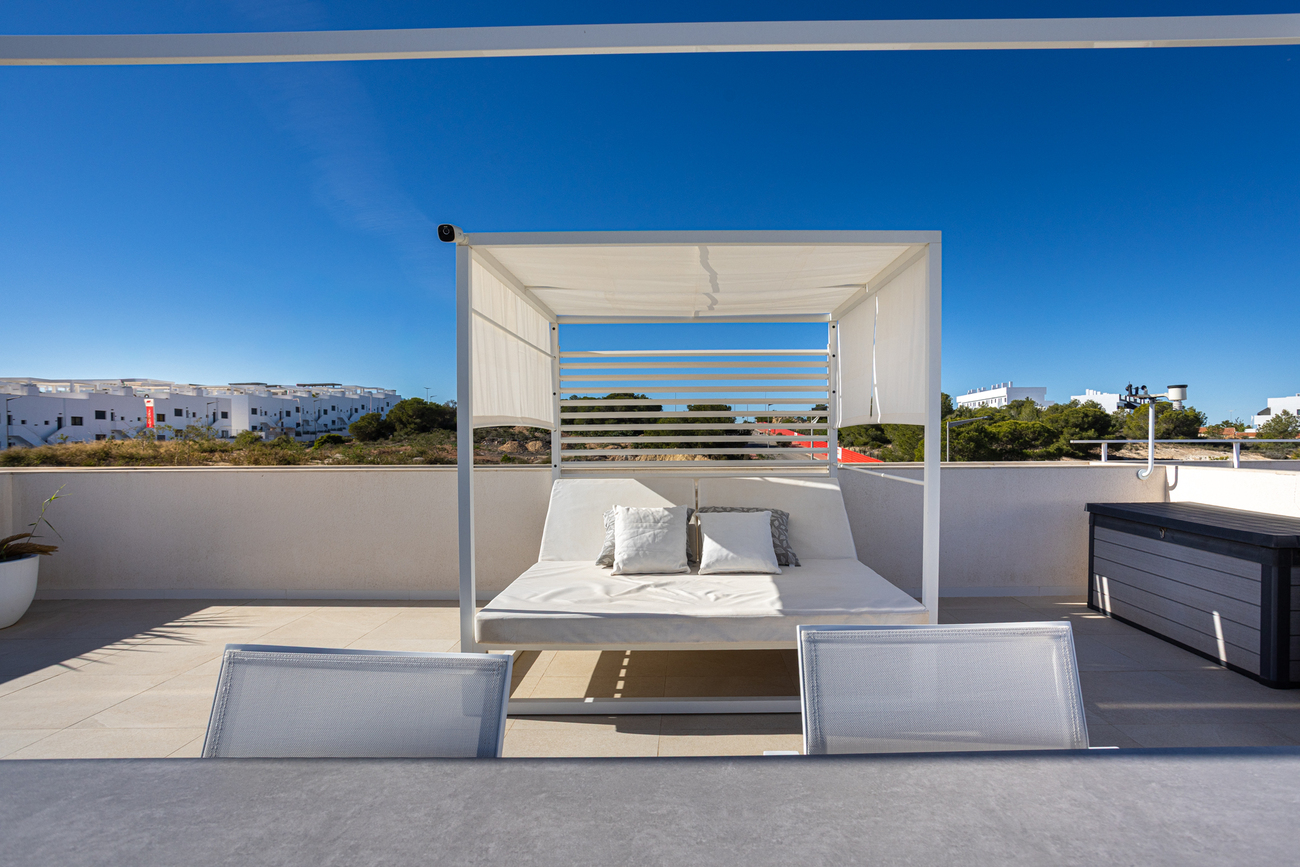 3 Bed, 2 Bath, ApartmentFor Sale, Torrevieja, Alicante