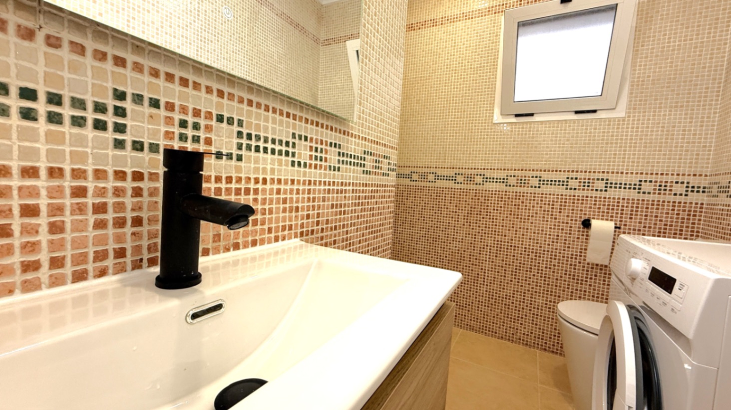 2 Bed, 1 Bath, ApartmentFor Sale, Torrevieja, Alicante