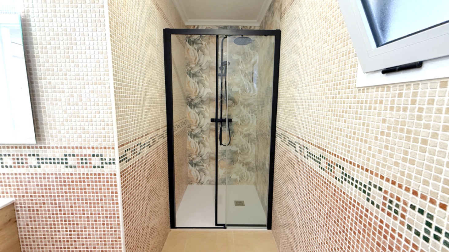 2 Bed, 1 Bath, ApartmentFor Sale, Torrevieja, Alicante