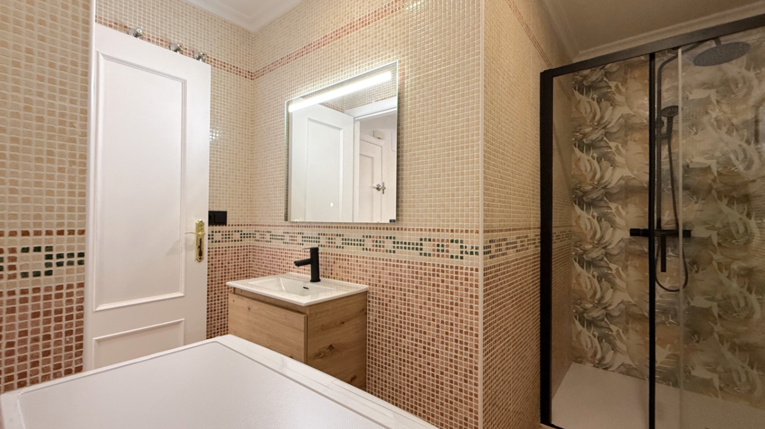 2 Bed, 1 Bath, ApartmentFor Sale, Torrevieja, Alicante