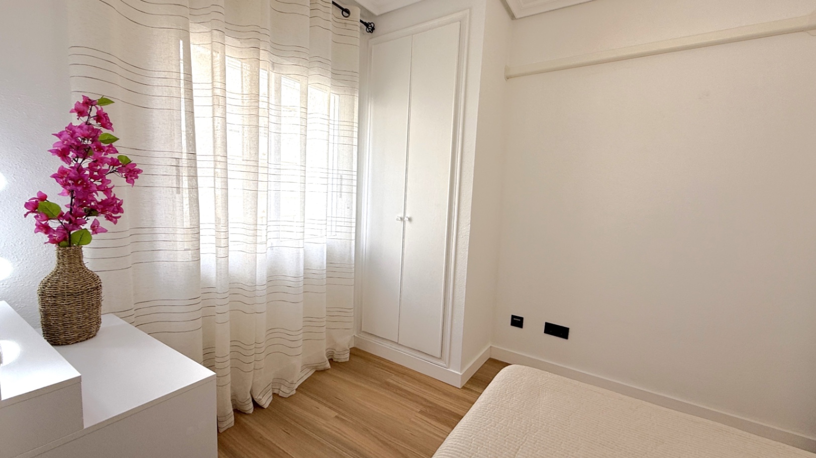 2 Bed, 1 Bath, ApartmentFor Sale, Torrevieja, Alicante