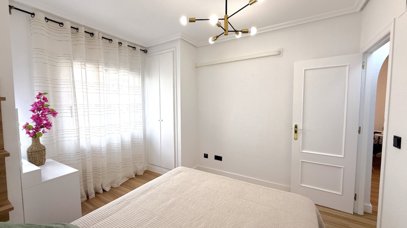 2 Bed, 1 Bath, ApartmentFor Sale, Torrevieja, Alicante