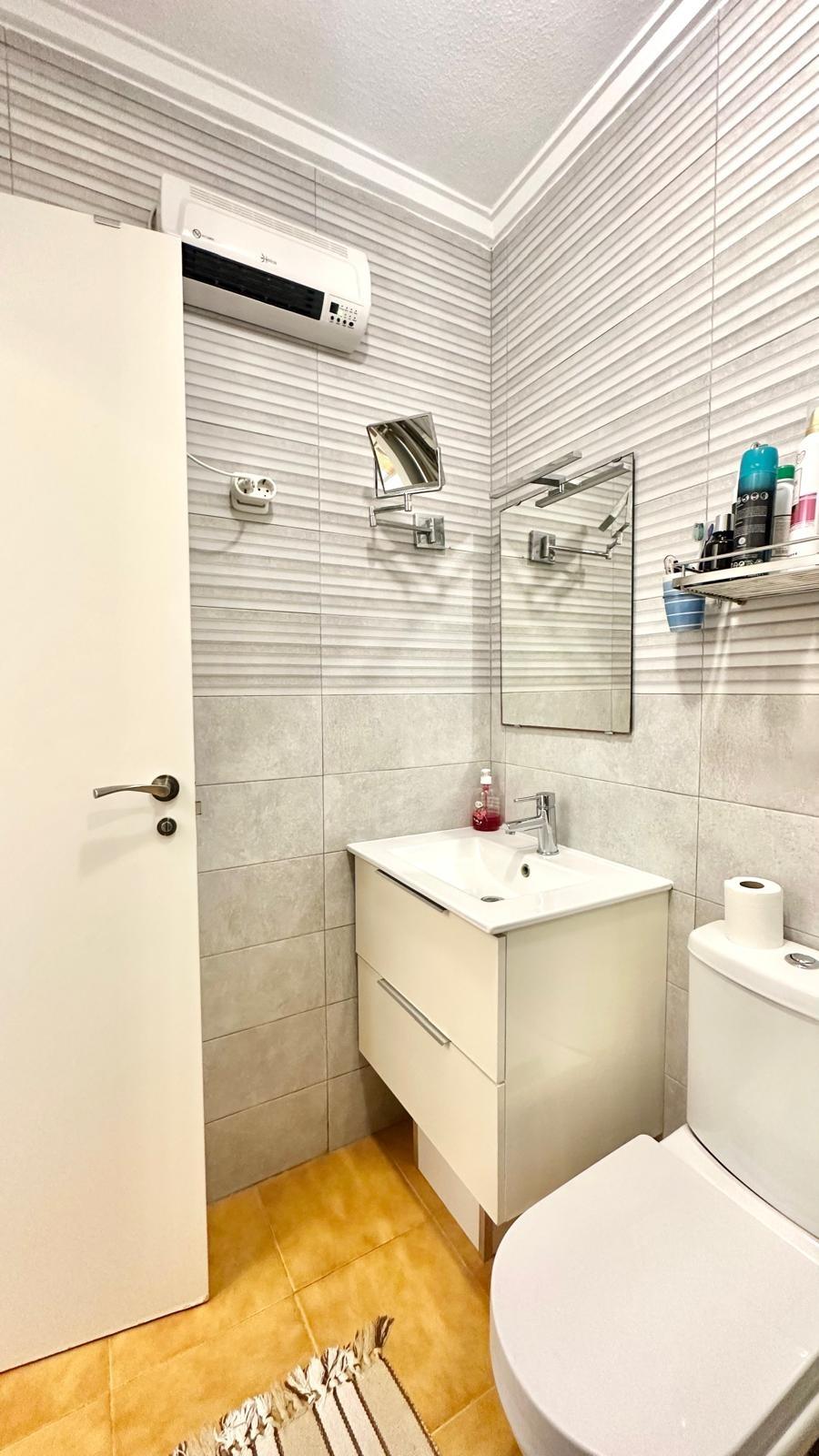 1 Bed, 1 Bath, ApartmentFor Sale, Torrevieja, Alicante