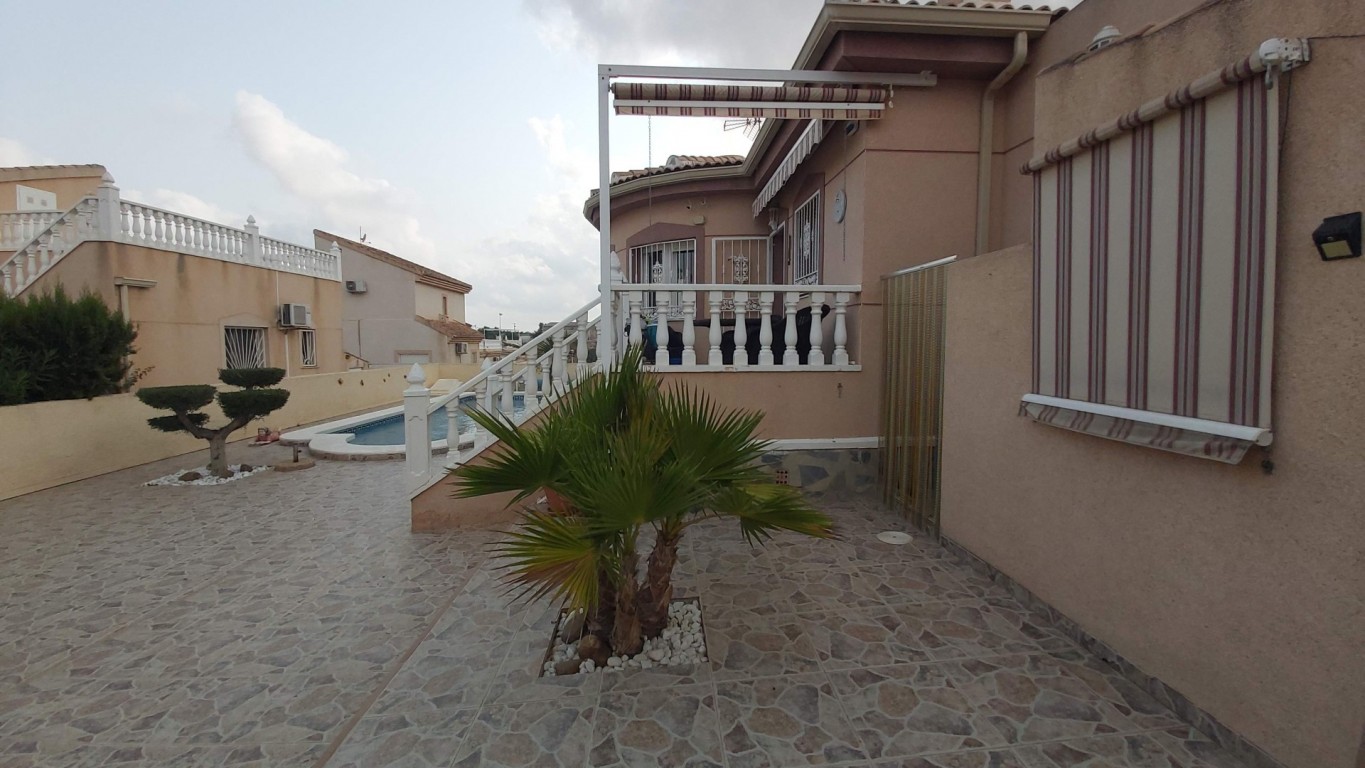 2 Bed, 1 Bath, HouseFor Sale, Benimar, Alicante