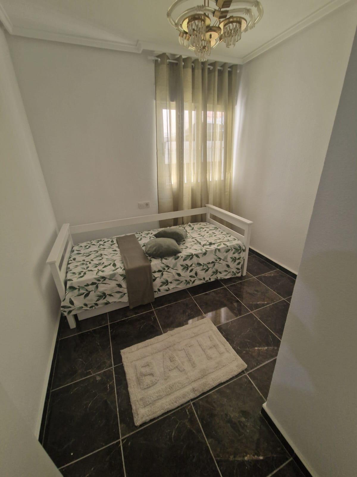 3 Bed, 2 Bath, ApartmentFor Sale, Torrevieja, Alicante