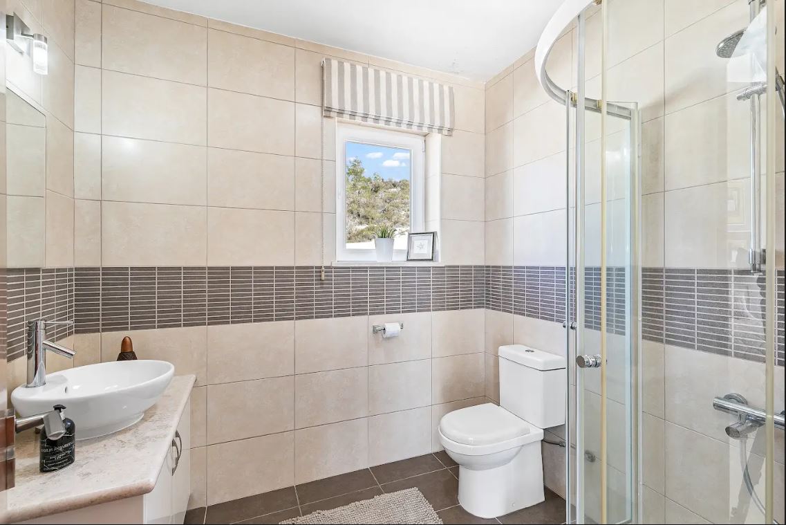 4 Bed, 4 Bath, HouseFor Sale, Paphos, Paphos