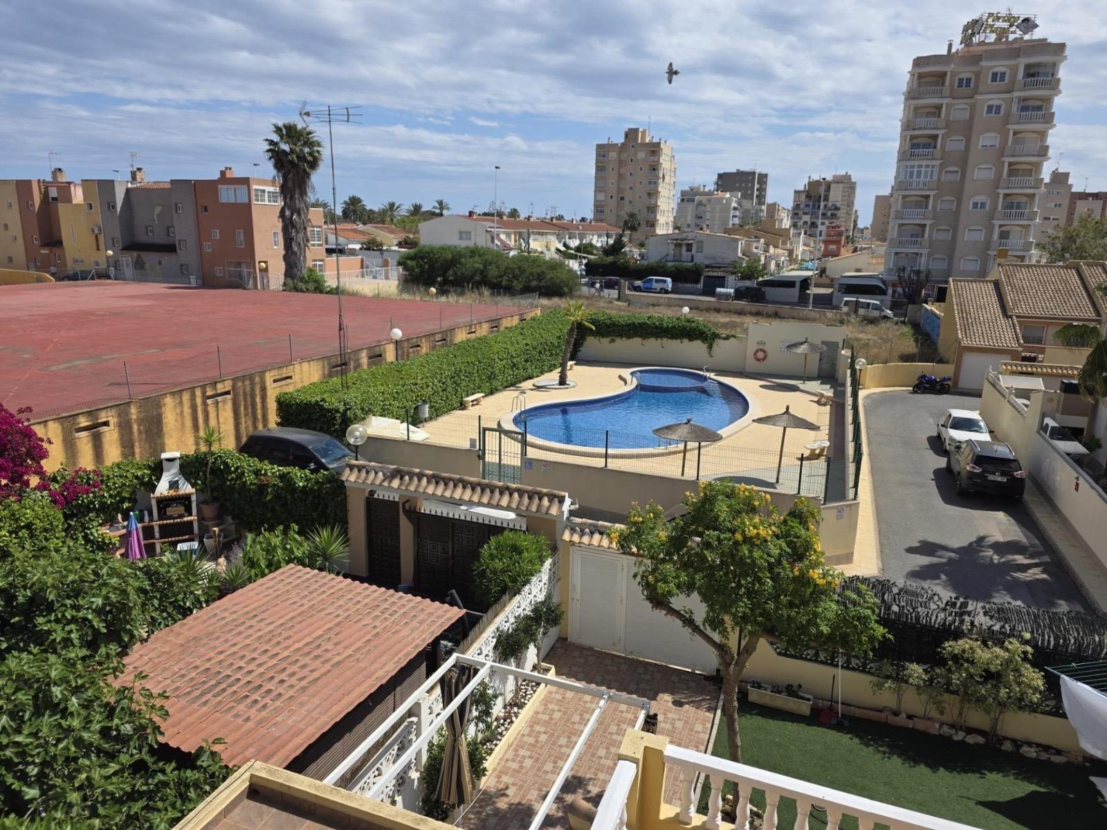 4 Bed, 2 Bath, HouseFor Sale, Torrevieja, Alicante
