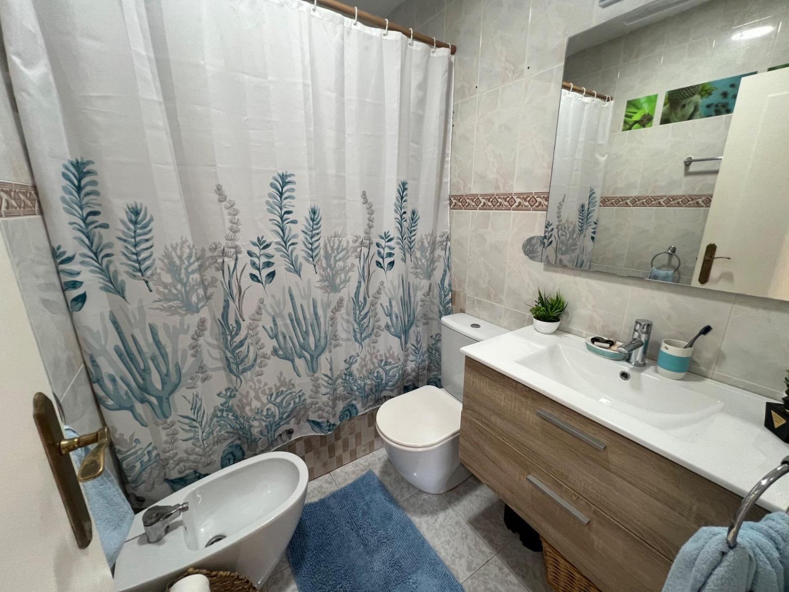 4 Bed, 2 Bath, HouseFor Sale, Torrevieja, Alicante