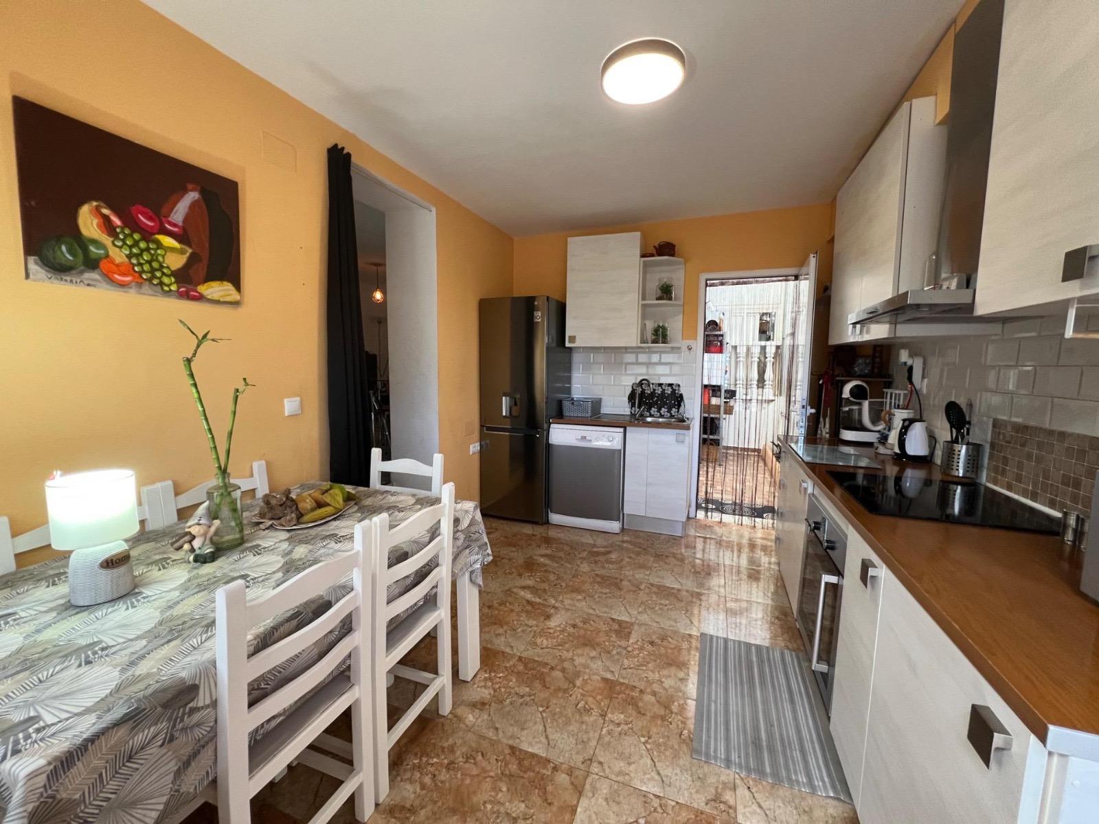 4 Bed, 2 Bath, HouseFor Sale, Torrevieja, Alicante