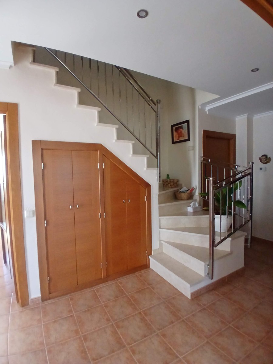 5 Bed, 2 Bath, HouseFor Sale, Yecla, Murcia
