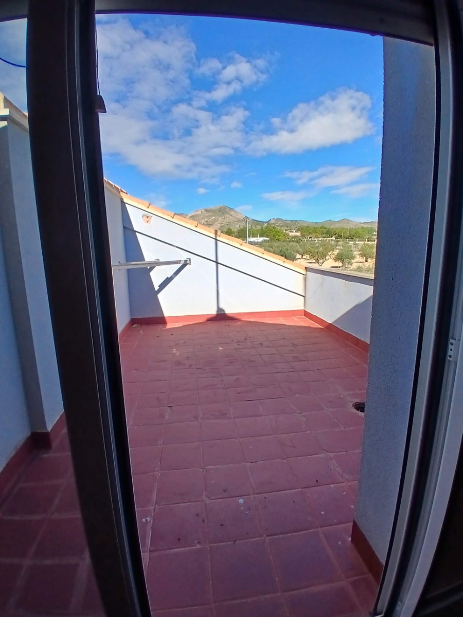 5 Bed, 2 Bath, HouseFor Sale, Yecla, Murcia