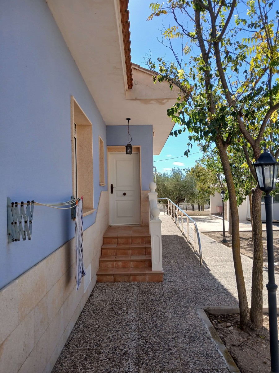 5 Bed, 2 Bath, HouseFor Sale, Yecla, Murcia
