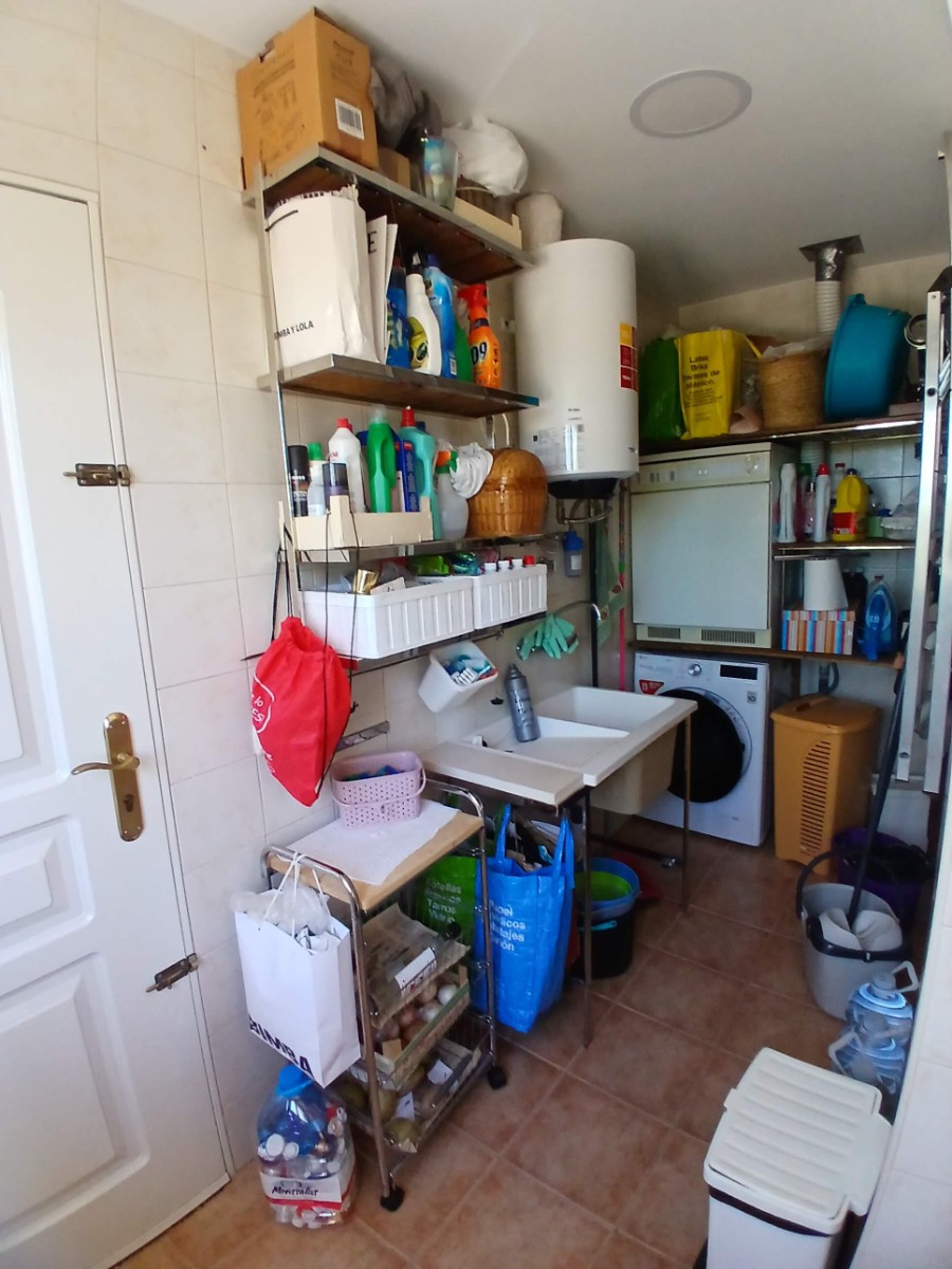 5 Bed, 2 Bath, HouseFor Sale, Yecla, Murcia