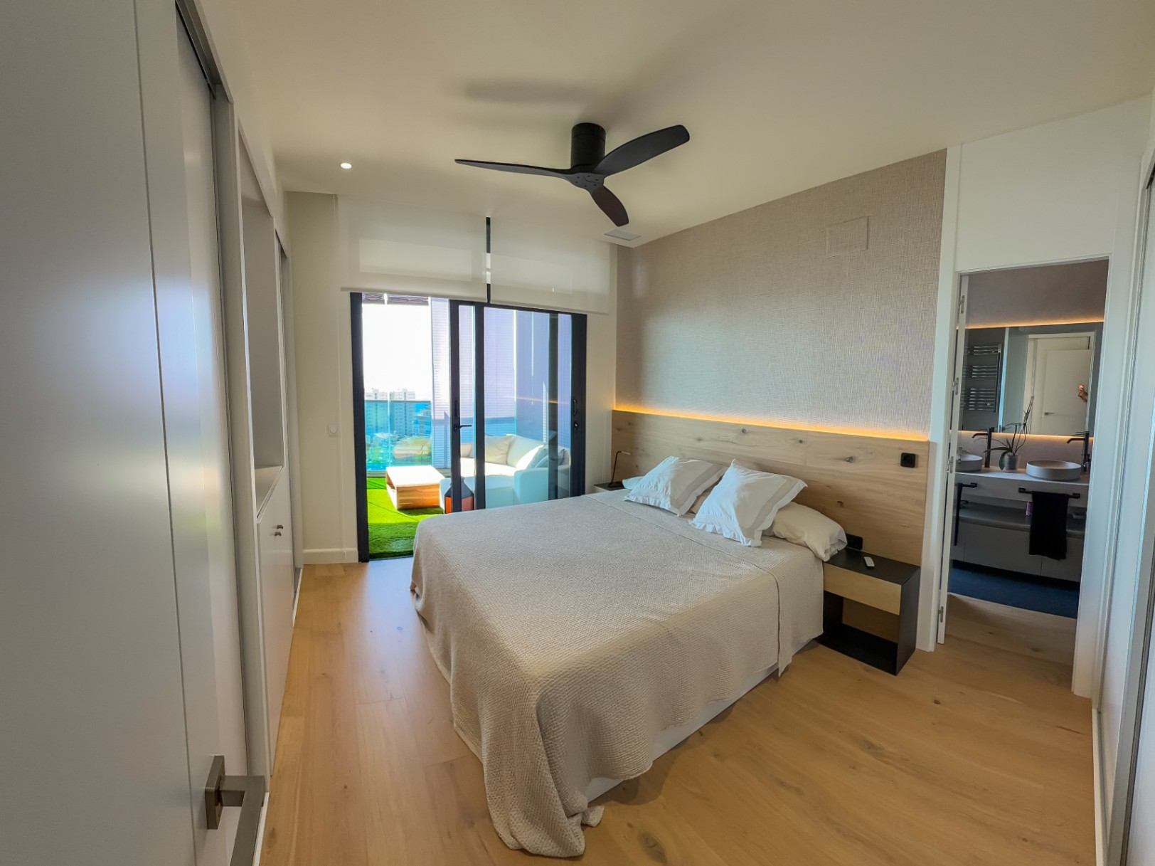 3 Bed, 2 Bath, ApartmentFor Sale, Benidorm, Alicante