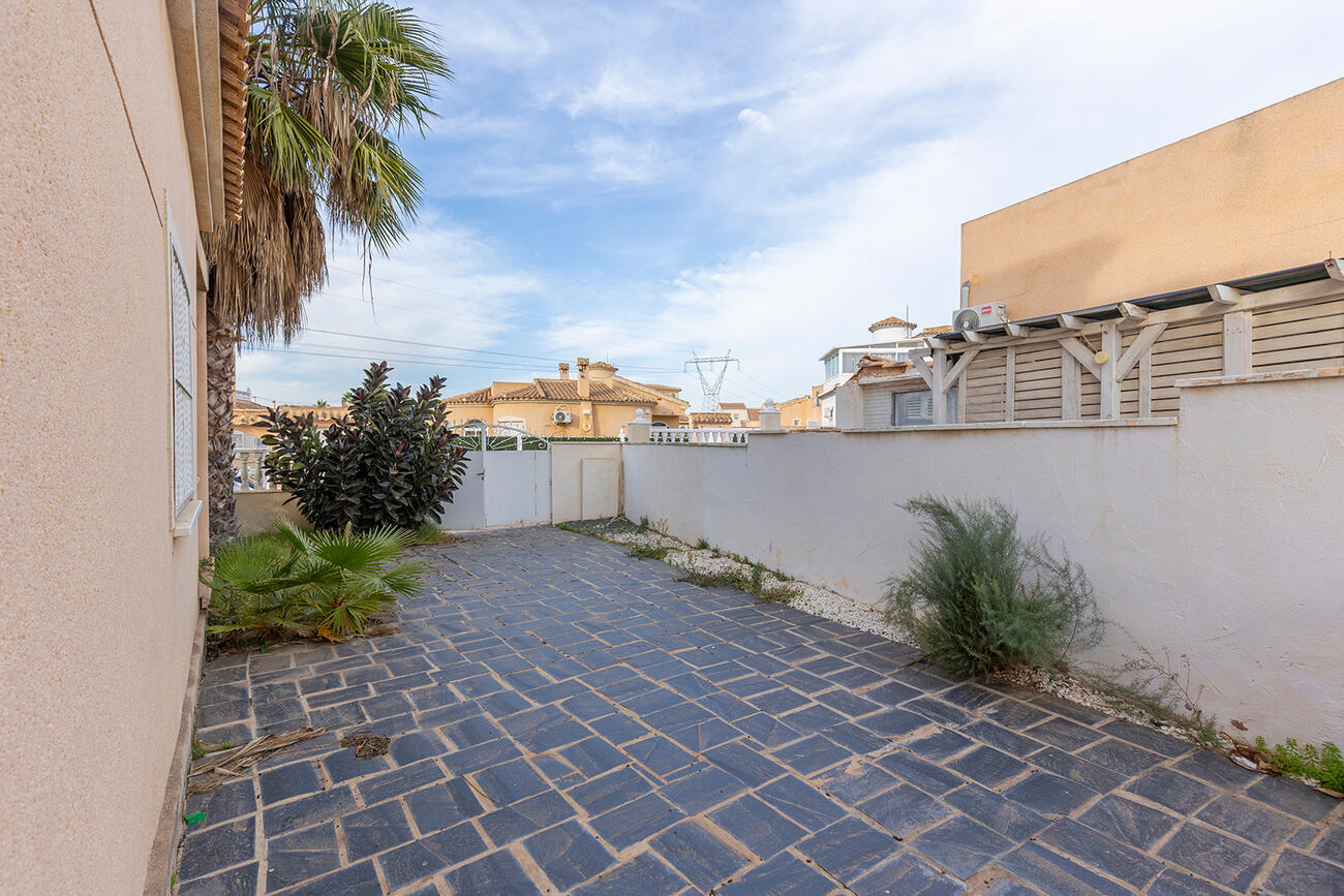 4 Bed, 2 Bath, HouseFor Sale, Ciudad Quesada, Alicante