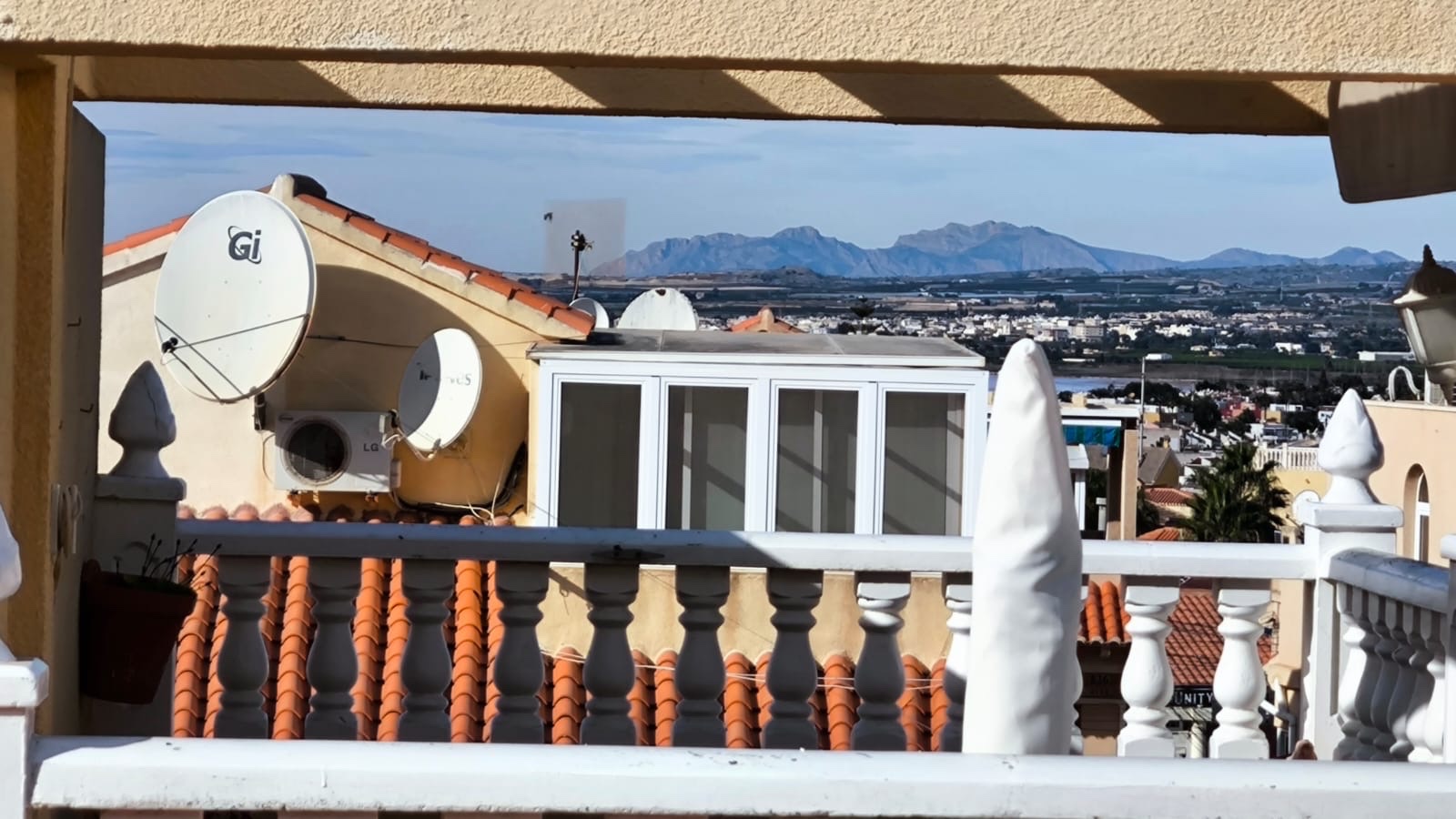 2 Bed, 1 Bath, HouseFor Sale, El Chaparral, Alicante