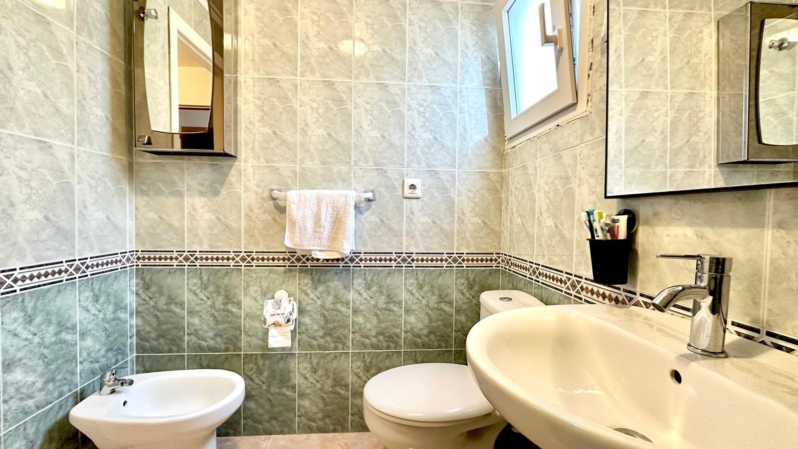 2 Bed, 1 Bath, ApartmentFor Sale, Torrevieja, Alicante