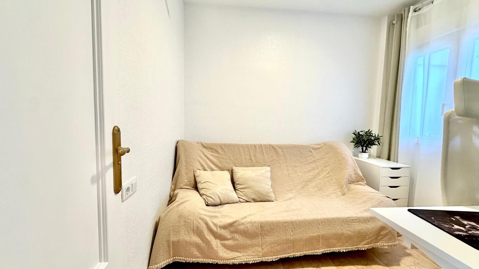 2 Bed, 1 Bath, ApartmentFor Sale, Torrevieja, Alicante