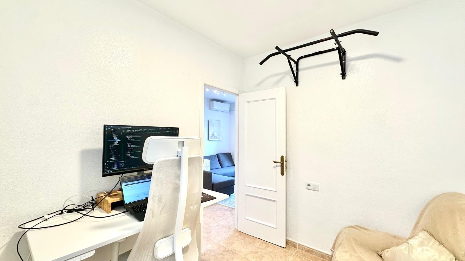 2 Bed, 1 Bath, ApartmentFor Sale, Torrevieja, Alicante