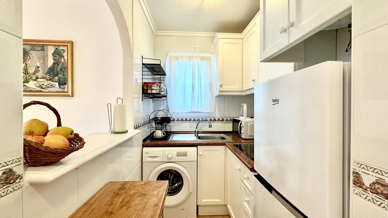 2 Bed, 1 Bath, ApartmentFor Sale, Torrevieja, Alicante