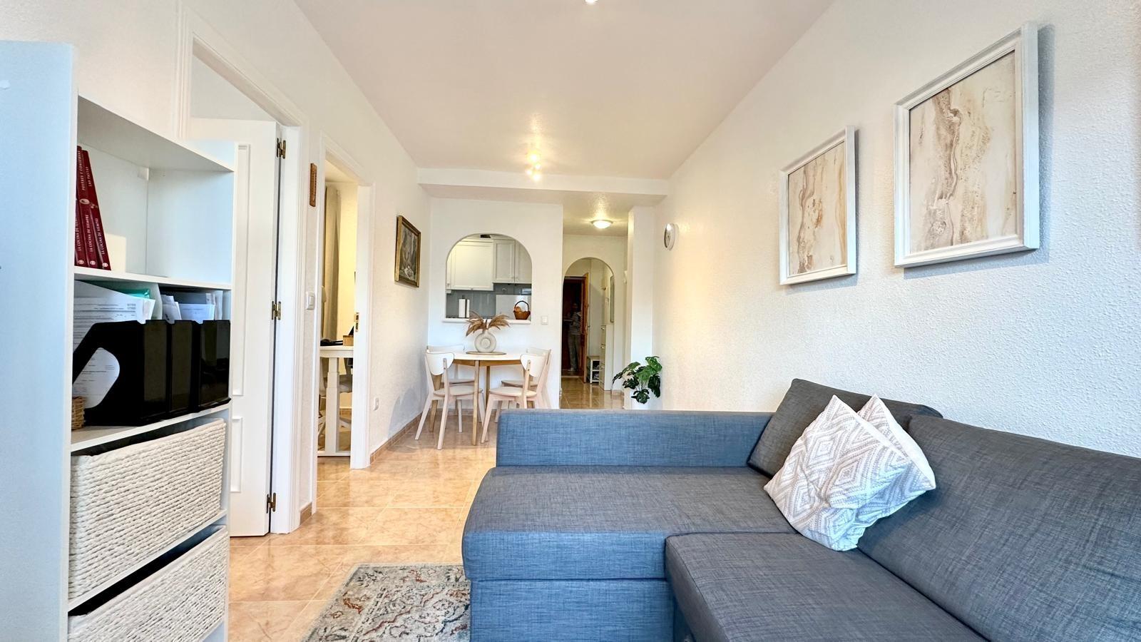 2 Bed, 1 Bath, ApartmentFor Sale, Torrevieja, Alicante