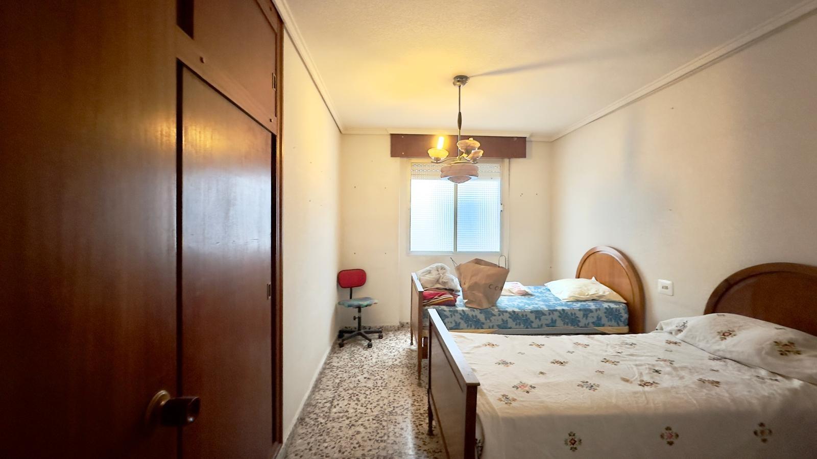 4 Bed, 2 Bath, ApartmentFor Sale, Torrevieja, Alicante