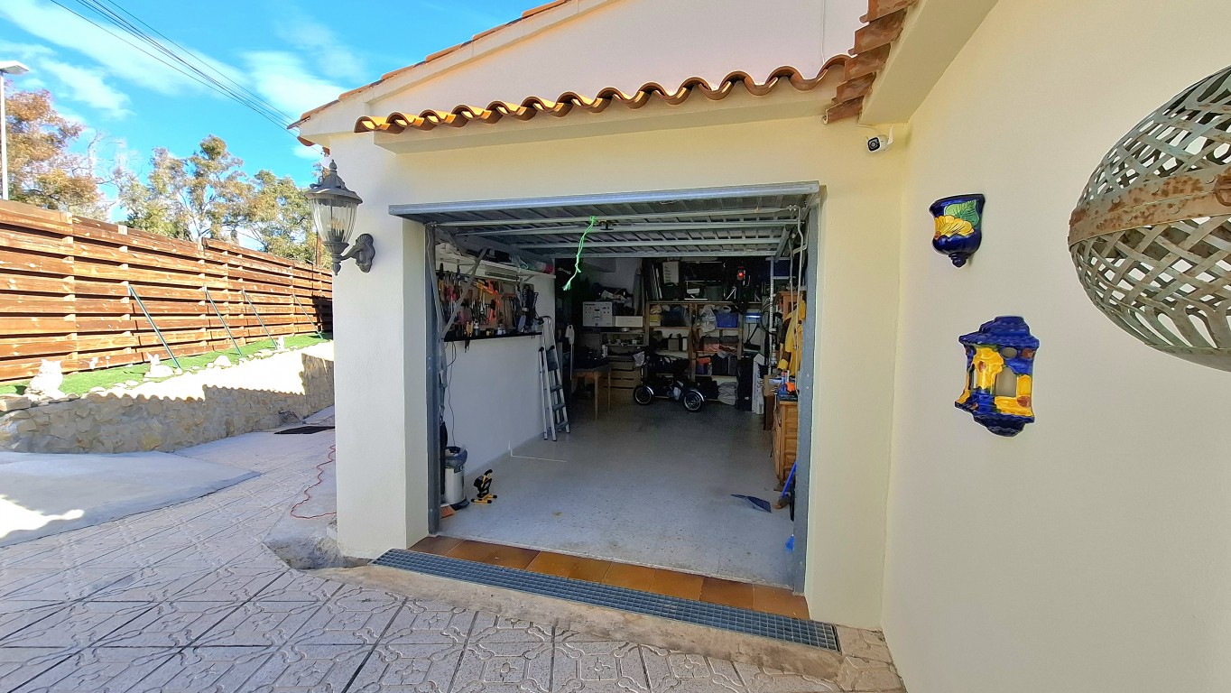 3 Bed, 2 Bath, HouseFor Sale, Alfaz del Pi, Alicante